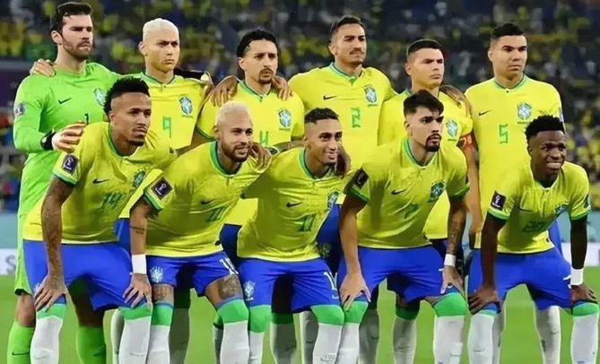 伊戈尔-蒂亚戈vs曼联全场数据：射门0，xG0，犯规3，黄牌1