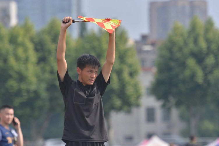 董和孙矛盾那么大也正常，足球这个项目，谁做好了谁就是华夏文明史第一人