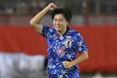门兴质疑日本队锋线过剩临时征召町野修斗引发争议