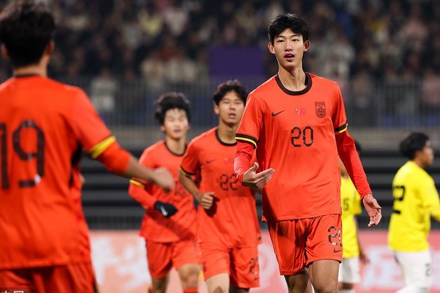 赵松源关键进球助U17国足逆转勒沃库森晋级四强战河床