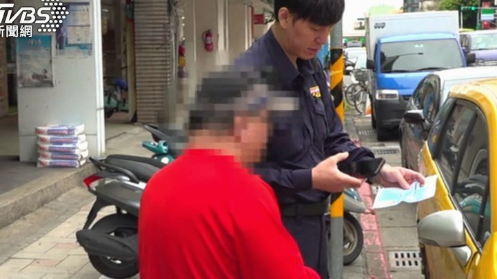 备战期突发！海港大将吾米提江被试驾车辆撞伤