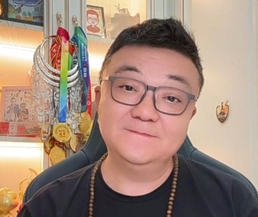 看了满屏，都是攻击董路的，真是不得人心啊。